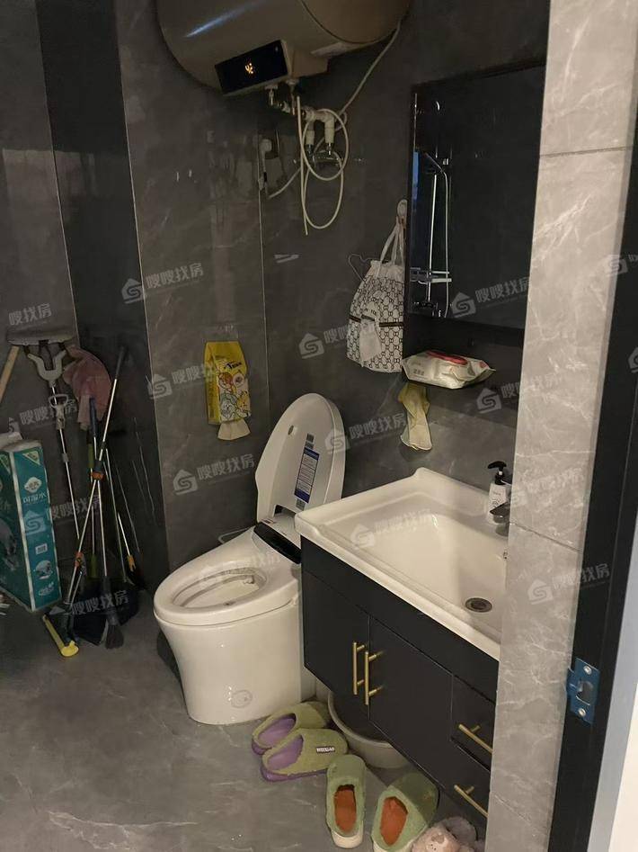 保利罗兰春天3室2厅1卫115㎡