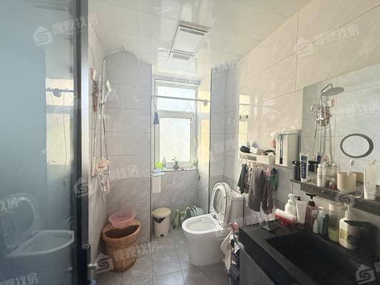 龙岸清华3室1厅1卫118㎡