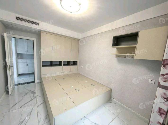 塞纳左岸2室1厅1卫97㎡