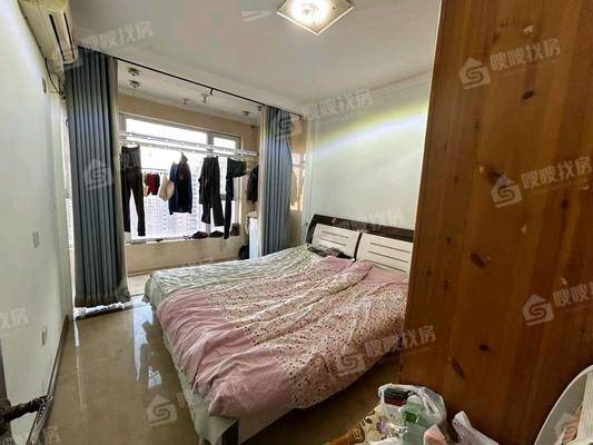 天成名著一期3室2厅2卫137㎡