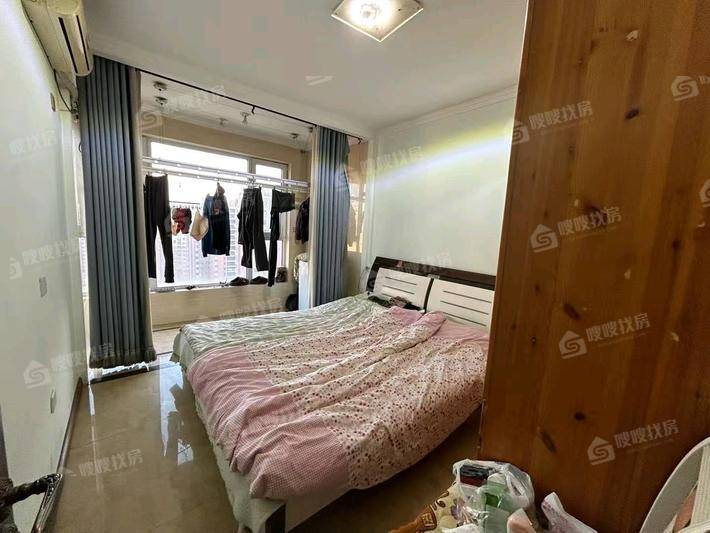 天成名著一期3室2厅2卫137㎡