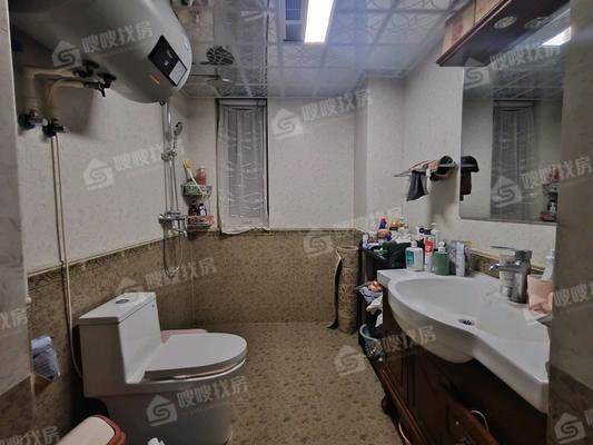 天成郡府西区3室2厅2卫138㎡