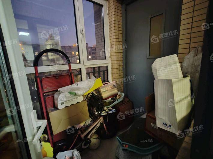 天成郡府西区3室2厅2卫138㎡