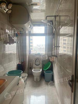 凤凰城（B区）3室2厅1卫92㎡