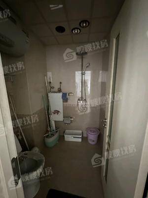 天成郡府东区3室2厅2卫139㎡