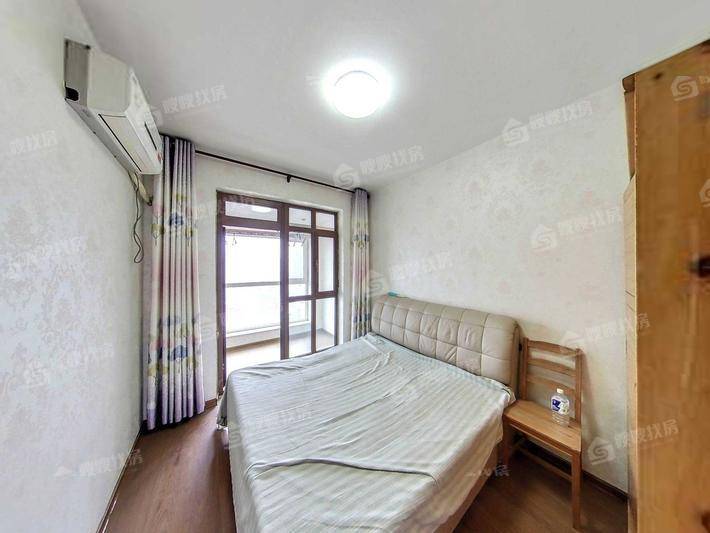荣盛兰亭苑3室2厅2卫138㎡