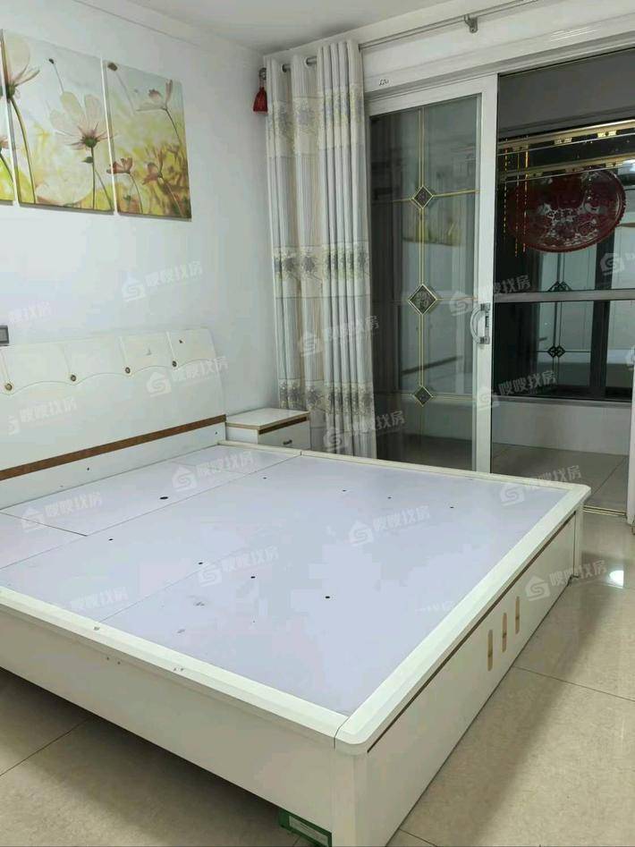 天成郡府东区3室2厅2卫137㎡