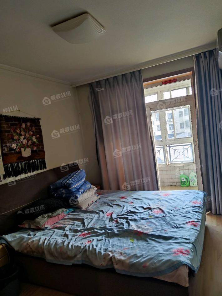华西北区5室2厅2卫182㎡