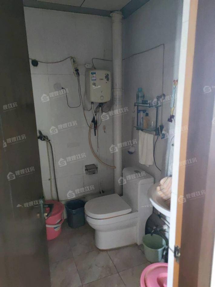 华西北区5室2厅2卫182㎡