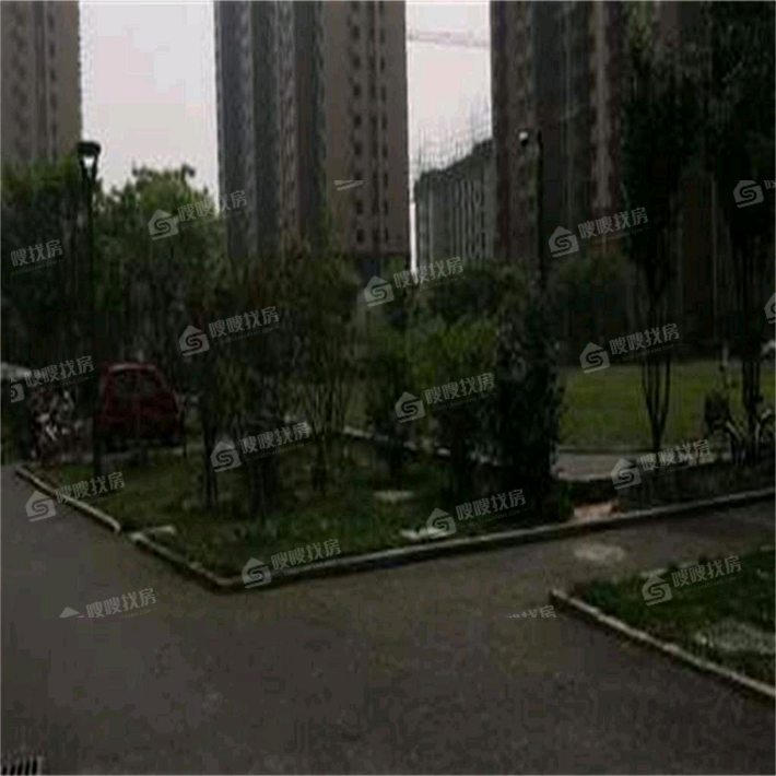 三里家园4室2厅2卫172㎡