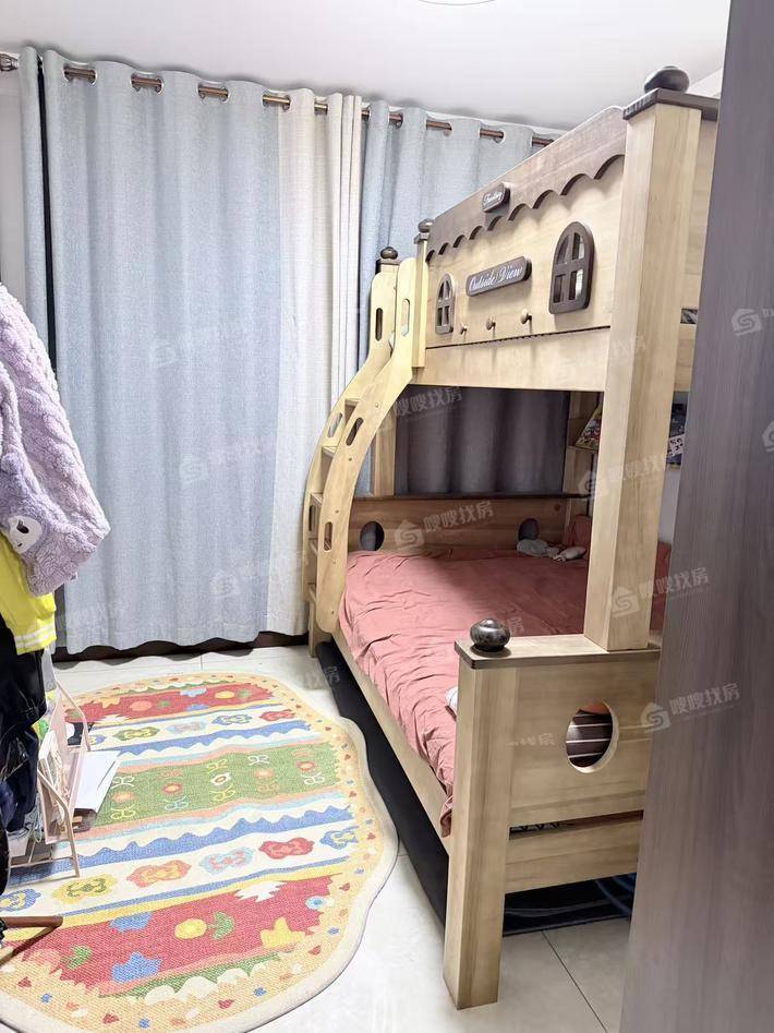凤凰城（B区）3室2厅2卫119㎡