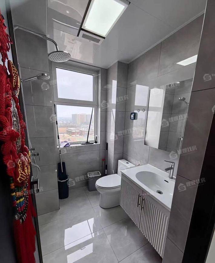东方世纪城南区3室2厅2卫108㎡