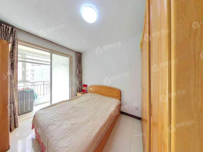 天成郡府东区3室2厅2卫138㎡