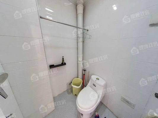 天成郡府东区3室2厅2卫138㎡