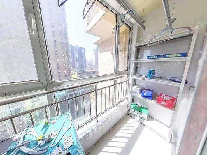 天成郡府东区3室2厅2卫138㎡