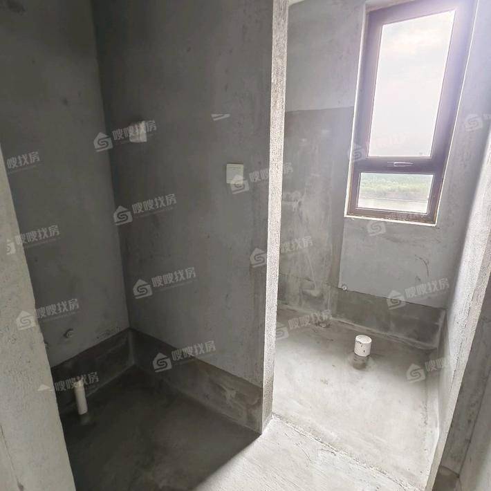 颐和荣盛华府（北区）3室2厅2卫139㎡
