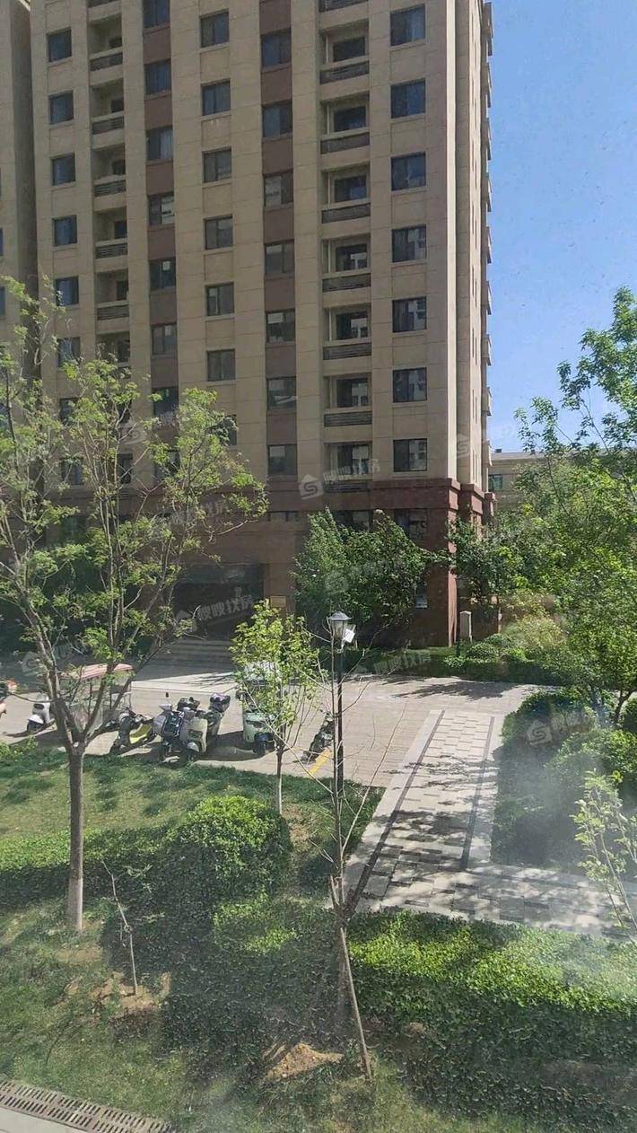 石榴玉兰湾3室2厅2卫138㎡
