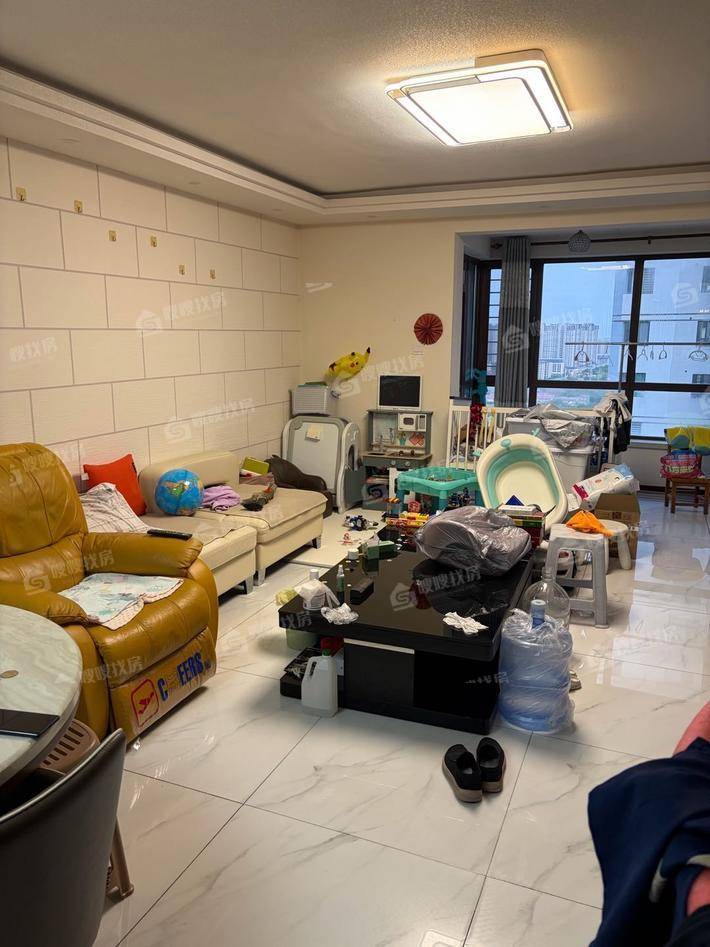 荣盛阿尔卡迪亚新儒苑3室2厅2卫137㎡