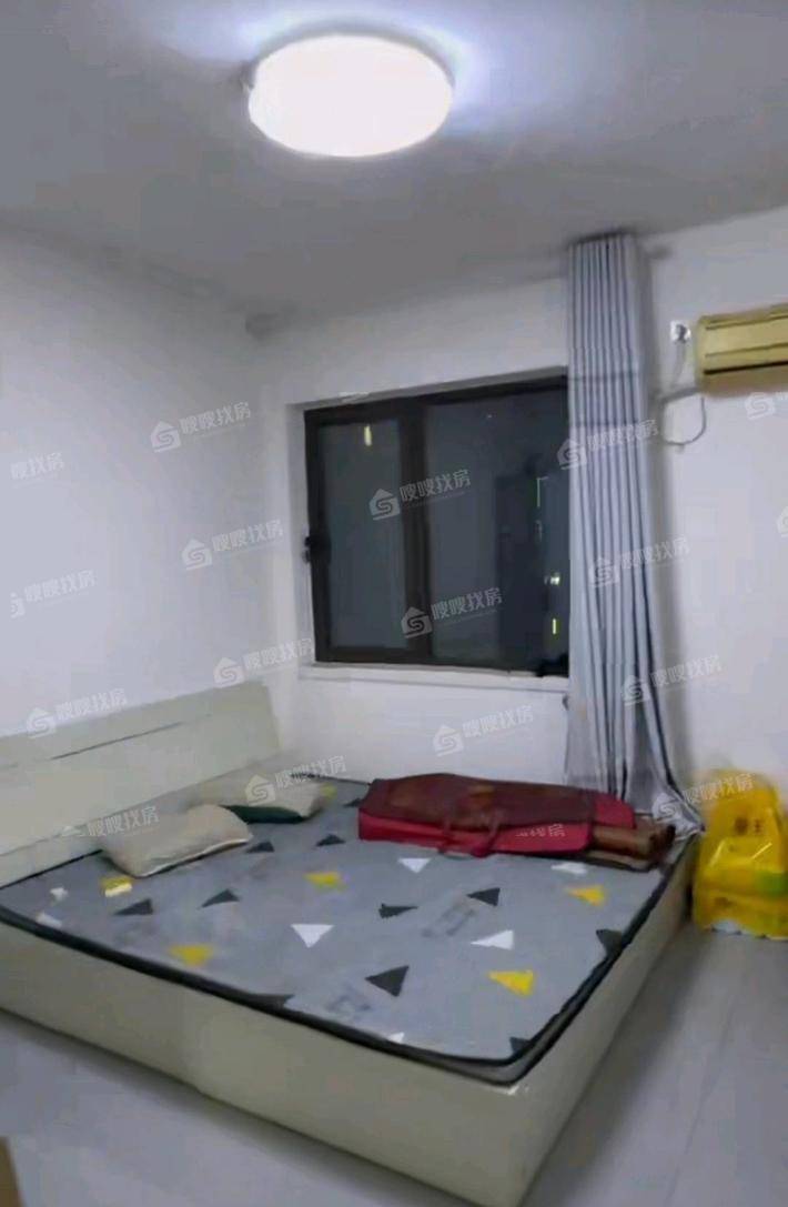 一世界书香华府3室2厅1卫115㎡