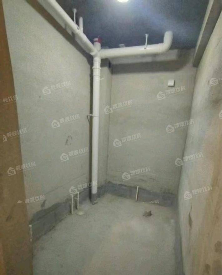 三里家园3室2厅2卫108㎡