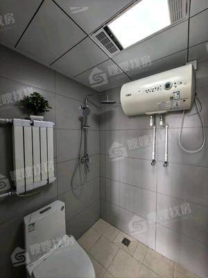荣盛香堤荣府3室2厅2卫110㎡
