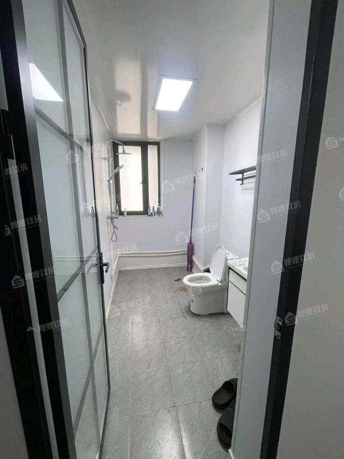 吾悦华府3室2厅2卫121㎡