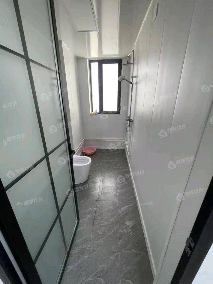 吾悦华府3室2厅2卫121㎡