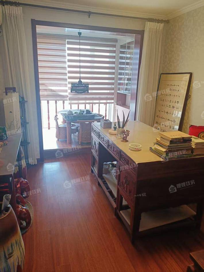 荣盛兰亭苑3室2厅2卫138㎡