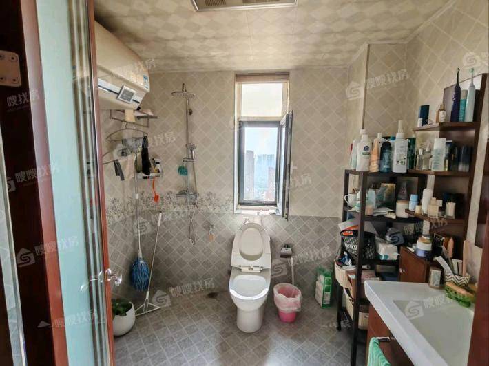 皇家壹里（B区）4室2厅2卫165㎡