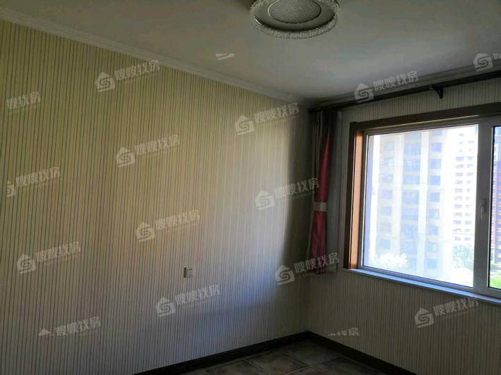 万泰丽景西区3室2厅2卫130㎡
