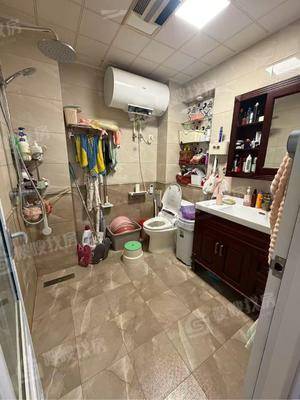 天成名著二期4室2厅2卫137㎡