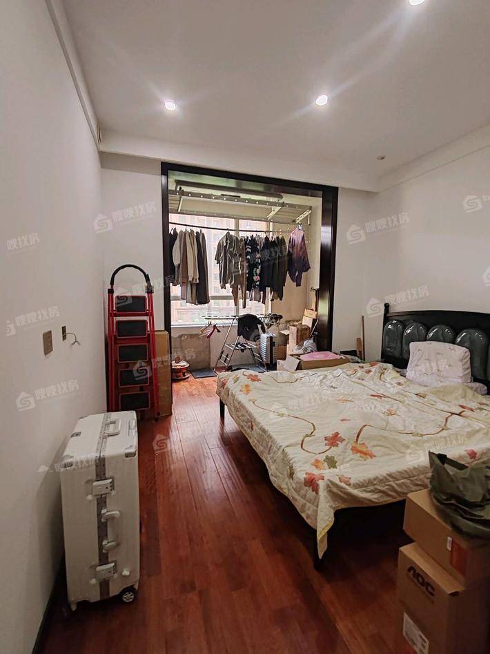 皇家壹里（A区）4室2厅2卫193㎡