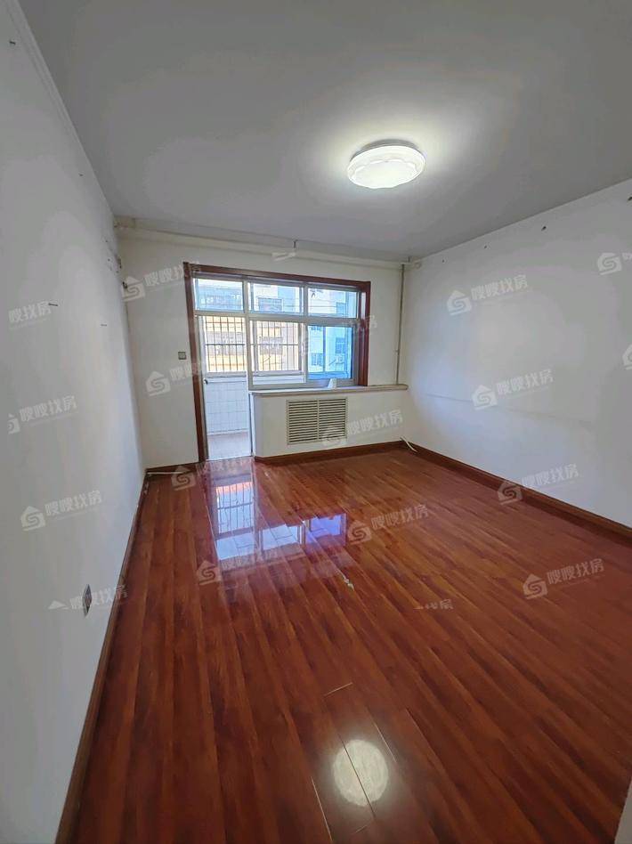 运河公安分局家属院3室2厅2卫126㎡