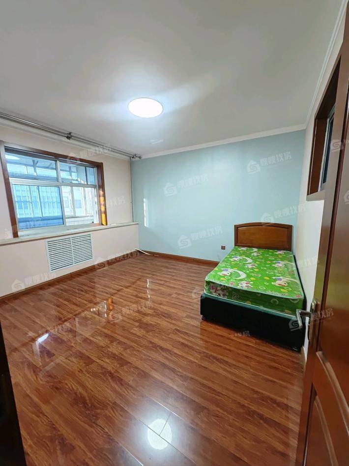 运河公安分局家属院3室2厅2卫126㎡