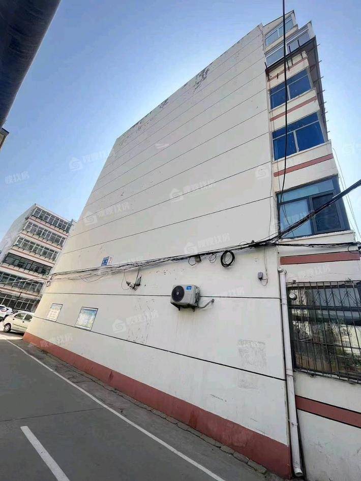 运河公安分局家属院3室2厅2卫126㎡