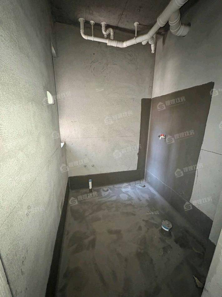 荣盛君兰苑3室2厅2卫110㎡