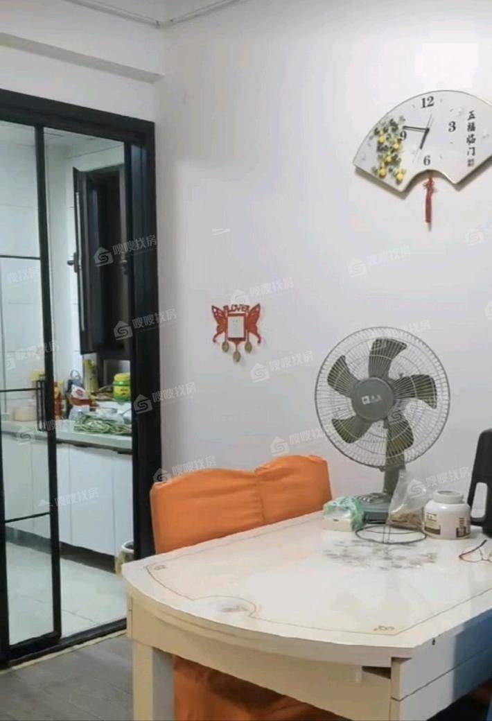 碧桂园江山印3室2厅2卫113㎡