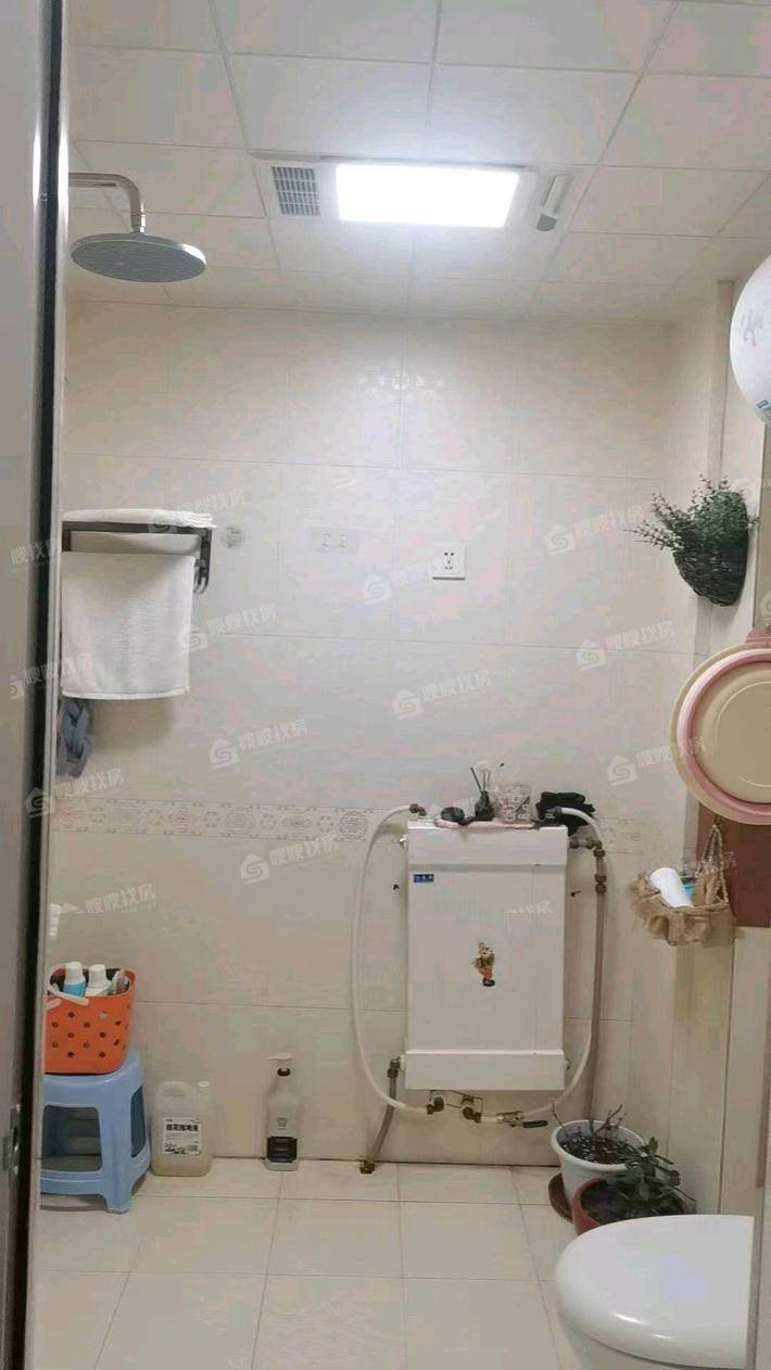 天成郡府东区2室2厅1卫88㎡
