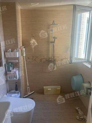 鼓楼上城西院3室2厅2卫142㎡