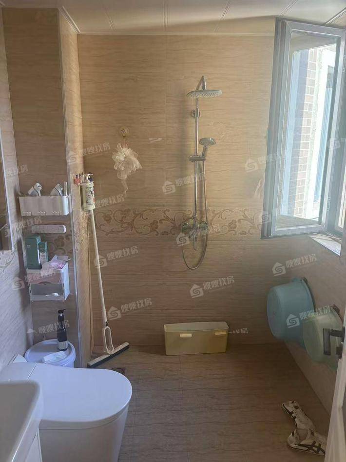 鼓楼上城西院3室2厅2卫142㎡