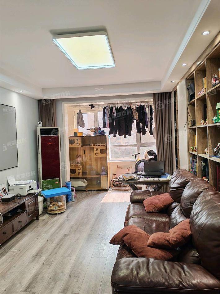 天成郡府西区3室2厅2卫125㎡