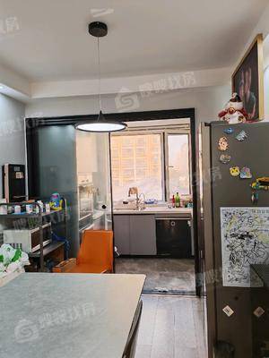 天成郡府西区3室2厅2卫125㎡