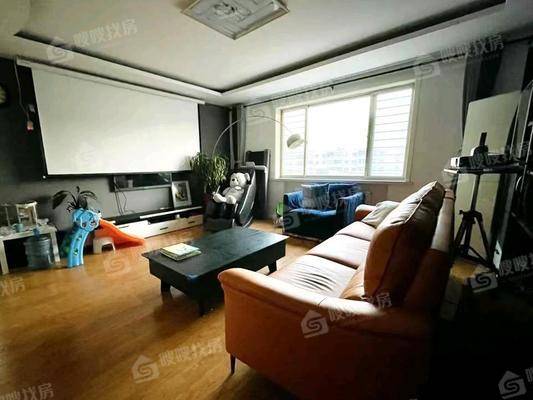 东塑家属区（东西院）3室2厅2卫132㎡