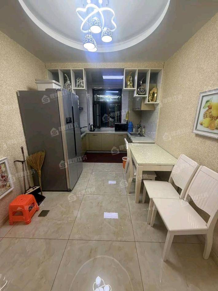 宏宇城（C区）3室2厅1卫118㎡