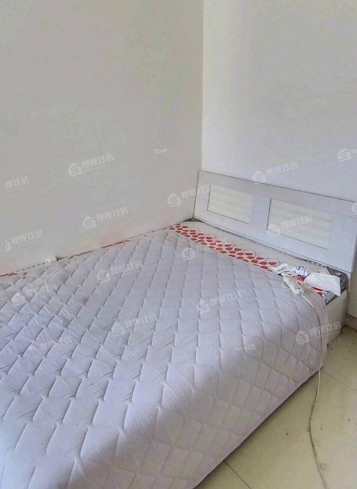 凤凰城（B区）2室2厅1卫85㎡