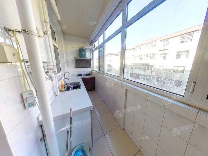 司法局宿舍4室2厅2卫164㎡