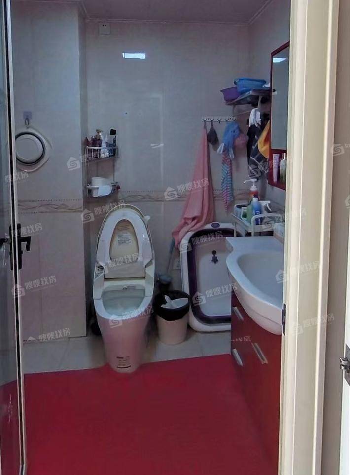 天成郡府东区3室2厅2卫142㎡