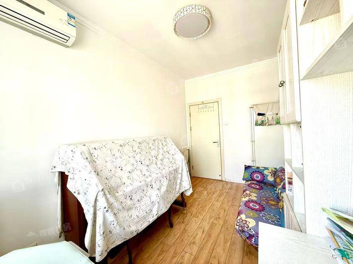 金域华庭3室2厅2卫125㎡