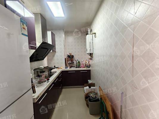 荣盛兰亭苑3室2厅1卫96㎡