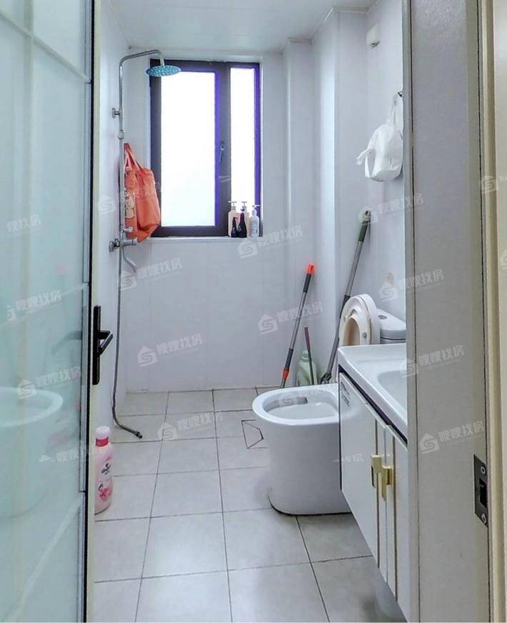 吾悦华府3室2厅1卫121㎡